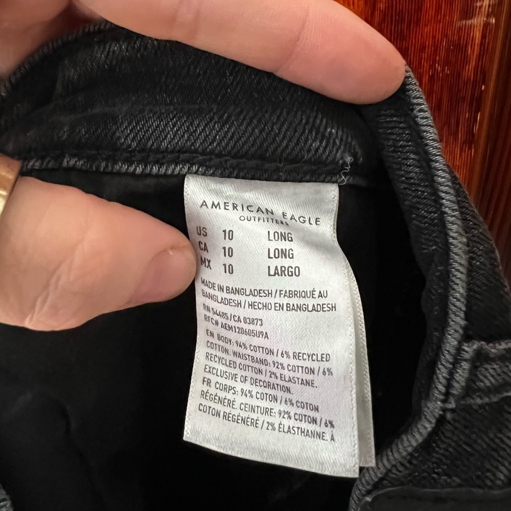 American Eagle ’90s Bootcut Jeans Black Distressed Knees Size 10 Long Real Good - Picture 10 of 12